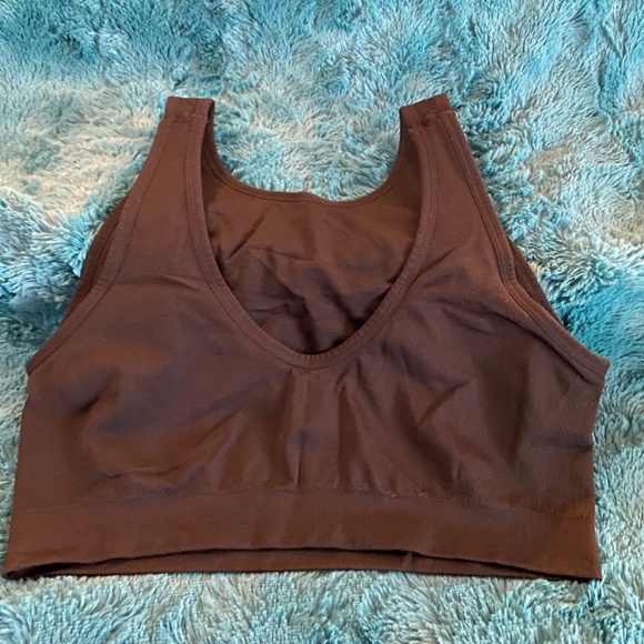 BUY 2 ITEMS & GET 1 FREE - Puma Black Sports Bra Sz L - Picture 2 of 3